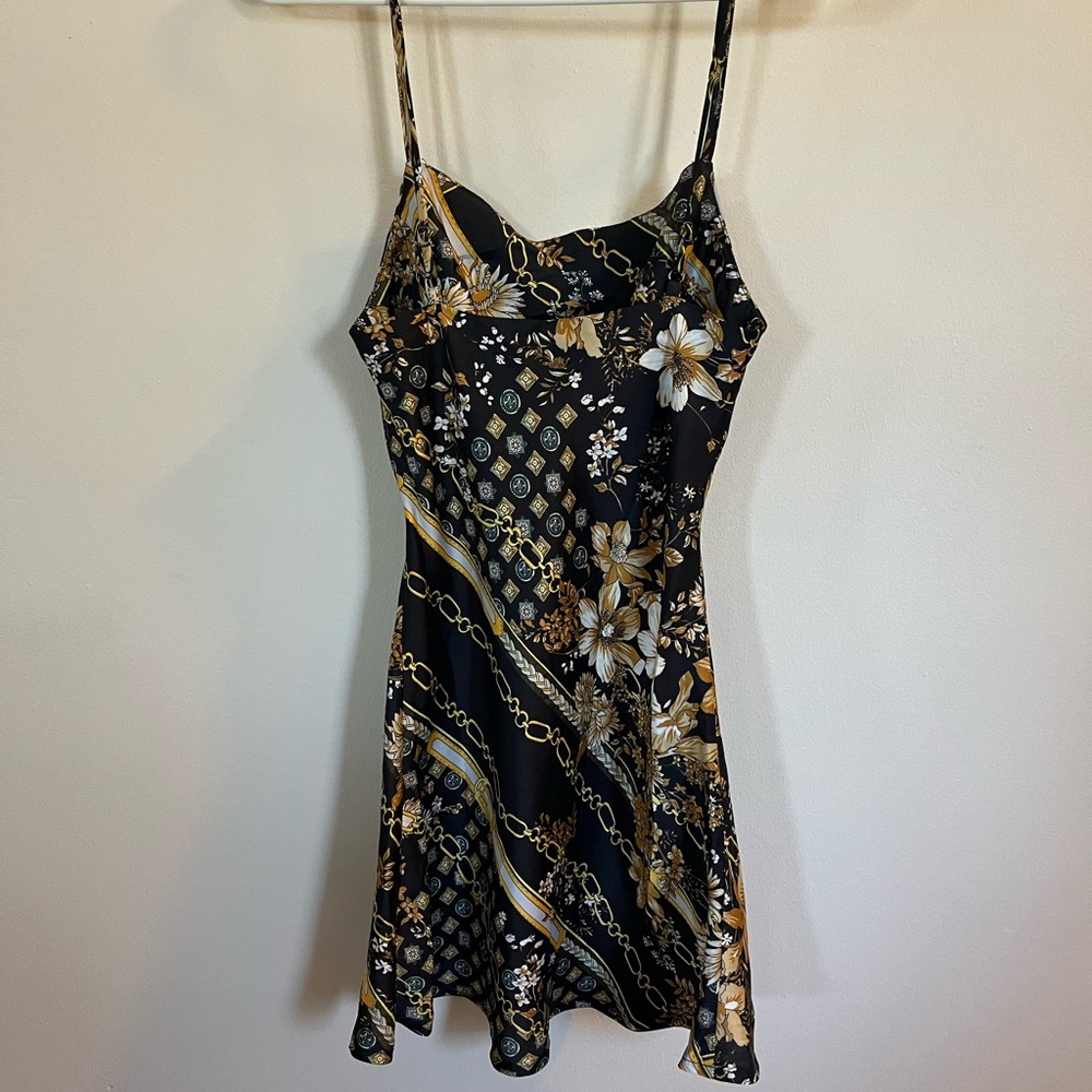 Princess Polly Black and Gold Backless Dress - Picture 4 of 7